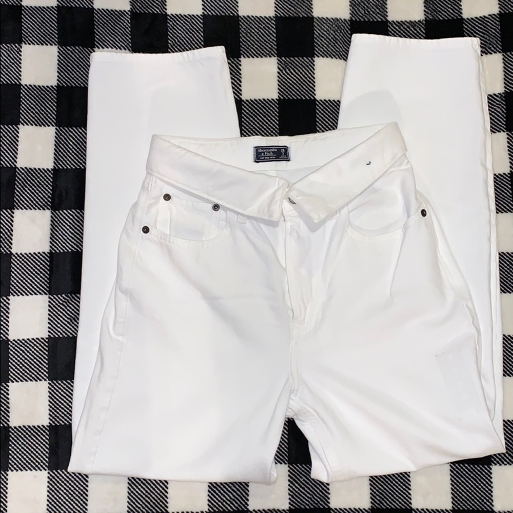 White mom jeans